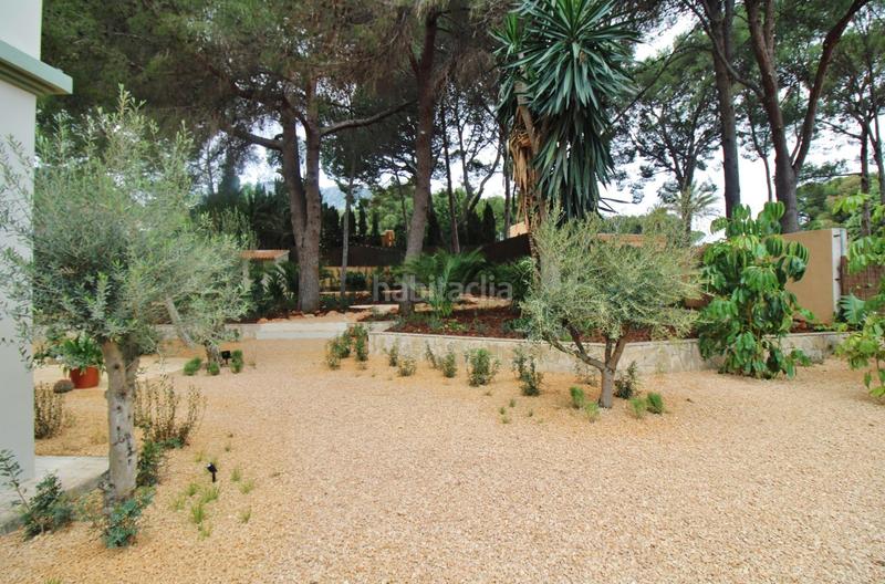 Foto cfc4e6ca-0b5e-4813-867a-c295b5a622a5. Chalet mit parking pool in Las Rotas / Les Rotes Dénia