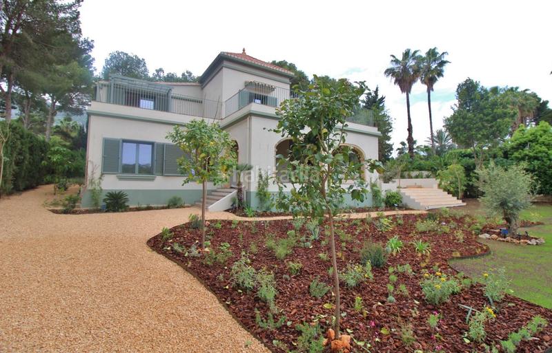 Foto ee93fda8-768b-43d0-8f26-e44fe74b8f31. Chalet mit parking pool in Las Rotas / Les Rotes Dénia