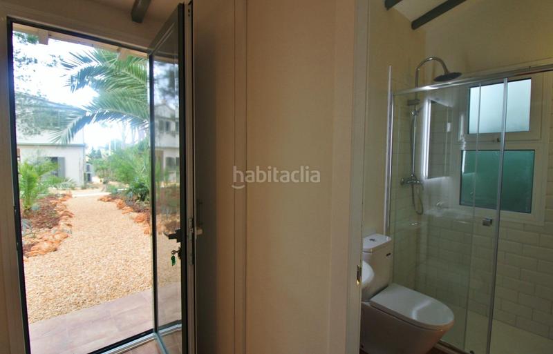 Foto ef11865e-4b54-481e-b860-0549c41bc39e. Chalet mit parking pool in Las Rotas / Les Rotes Dénia