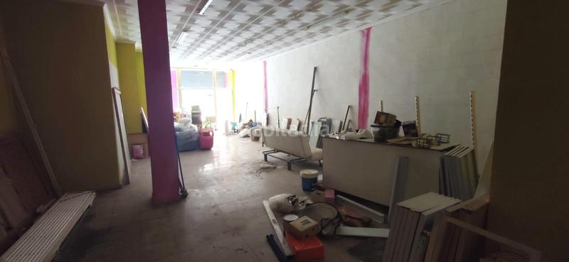 Foto 470de1ab-0a1d-44d8-b0ef-fd0c4868b40b. Local comercial local en buena zona del campello en Campello (el)