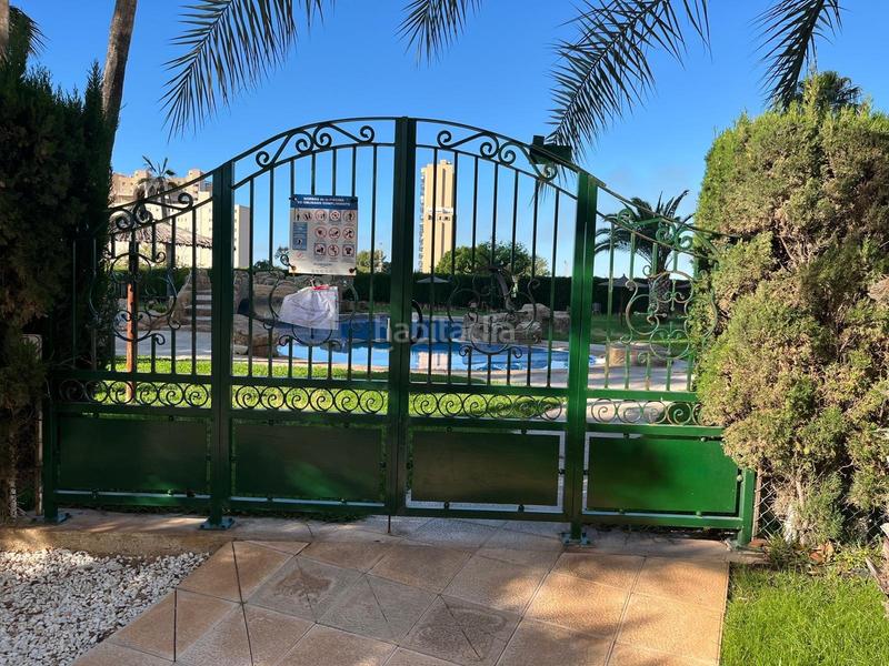 Foto 22af59bf-2b7e-40f8-9df2-f6ca44461d95. Rent flat with pool in Playa Muchavista Campello (el)