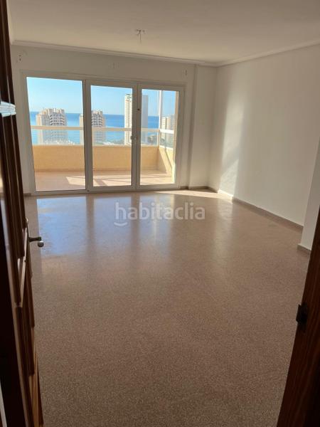 Foto 5d00aeb9-e808-4e76-bd47-7b0c6c199424. Rent flat with pool in Playa Muchavista Campello (el)