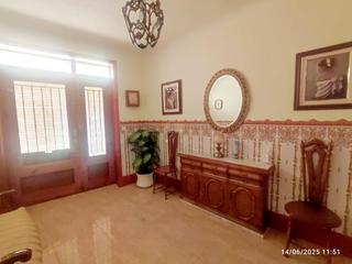 Casa a Castalla. Exclusiva en castalla  casa señorial con encanto, terraza y vist