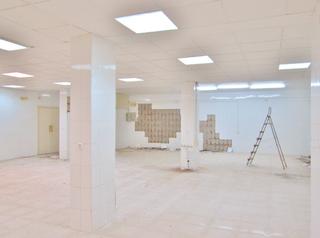 Local commercial à Pla de Bon Repós. Oportunidad invesores!!! gran local comercial de 300 metros en l