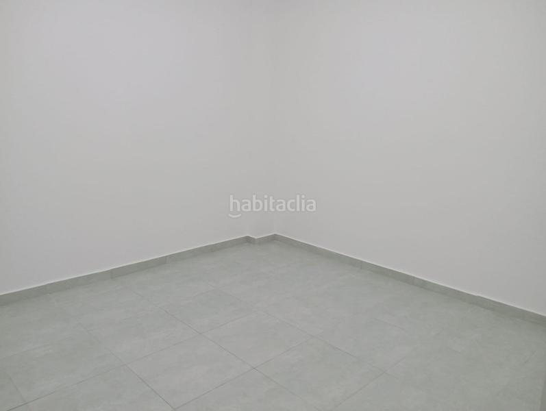 Foto 77b58cad-140b-4b5d-b3bc-d8001e02fd53. Apartamento tu nuevo apartamento por solo 130.000! antiguo bajo comercial en Alicante