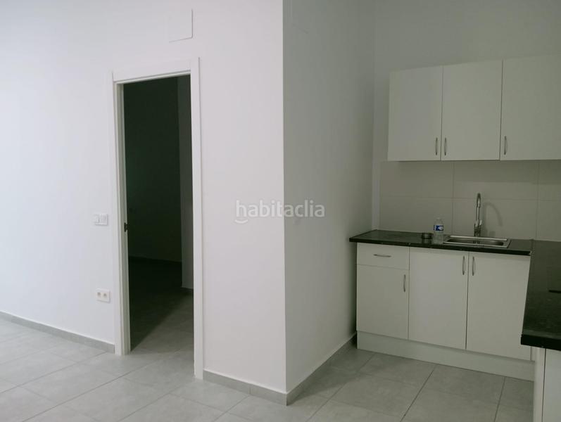 Foto 88ff9905-cda7-4a4b-b7e6-41d3057fe6b6. Apartamento tu nuevo apartamento por solo 130.000! antiguo bajo comercial en Alicante