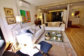 Appartamento in Ensanche-Diputación. Piso luminoso recién reformado con vistas al mar en el centro de
