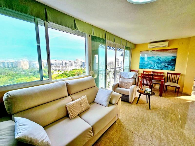Foto e98c10f6-49a2-4b16-bbf7-b69ac23bd2be. Apartamento luminoso piso en venta en avenida de oviedo en Alicante