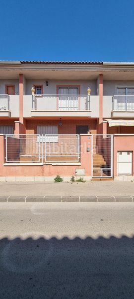 Foto aa3a4a01-2c8a-400e-ae56-23063a7ec8c1. Casa adossada amb aparcament a El Esparragal Murcia