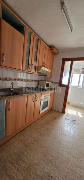 Foto db510806-57cc-4620-bf26-378921d8eb9e. Apartamento  en urbanización privada con pistas deportivas, piscina y preciosos jardines en Manga del Mar Menor (La)