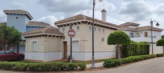 Chalet in Mar Menor golf. Chalet unifamiliar en mar menor golf resort