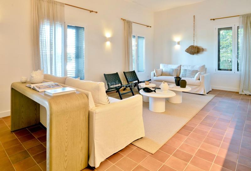 Foto 736859bf-cefe-44b2-9097-36c2b330094d. Chalet mit parking pool in Las Rotas / Les Rotes Dénia