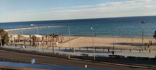 Apartament a Raval Roig - Virgen del Socorro. Junto a la playa del postiguet local comercial y vivienda en pri