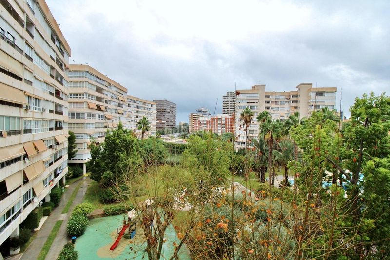 Foto c45cef4d-d99a-44c3-9cd3-abf4a26d2f8e. Pis amb calefacció aparcament piscina a Playa de San Juan Alicante