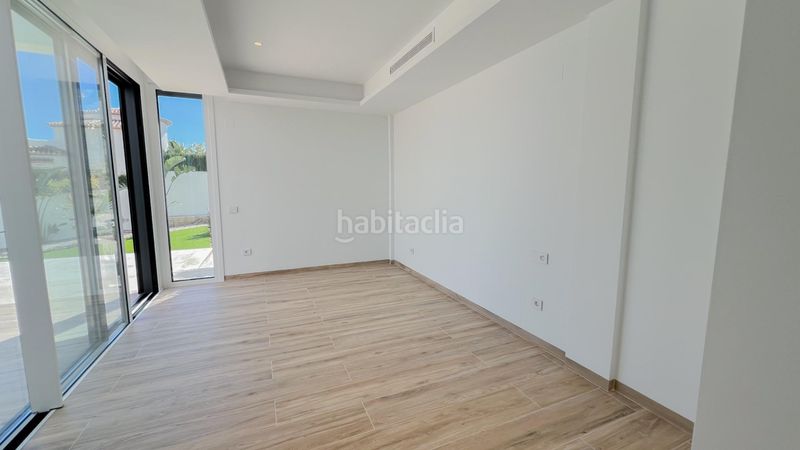 Foto cb39ae8b-dcf8-43d0-bf9a-0857c9653981. Xalet amb aparcament a La Fustera Benissa