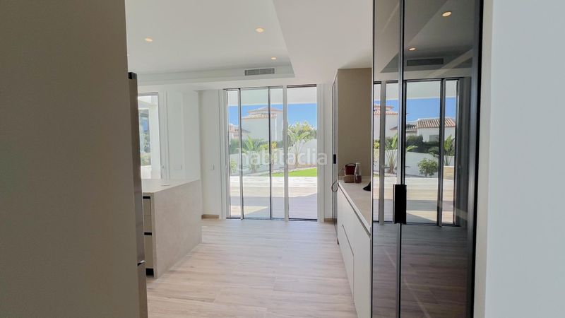 Foto df40435d-7cc5-4add-8f05-79f3ef857306. Xalet amb aparcament a La Fustera Benissa