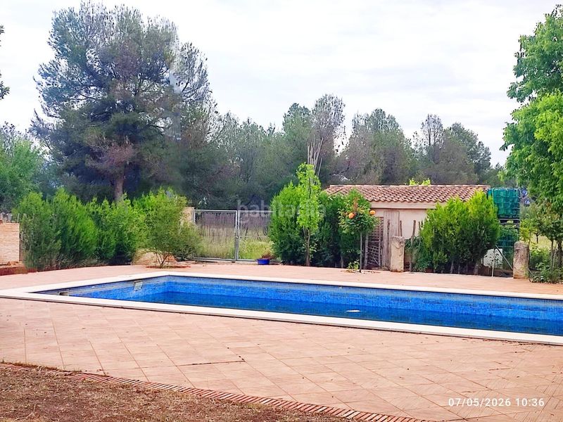 Foto 4b74f2e7-a622-4ff1-86c8-c7bb57c81683. Xalet amb aparcament piscina a Castalla