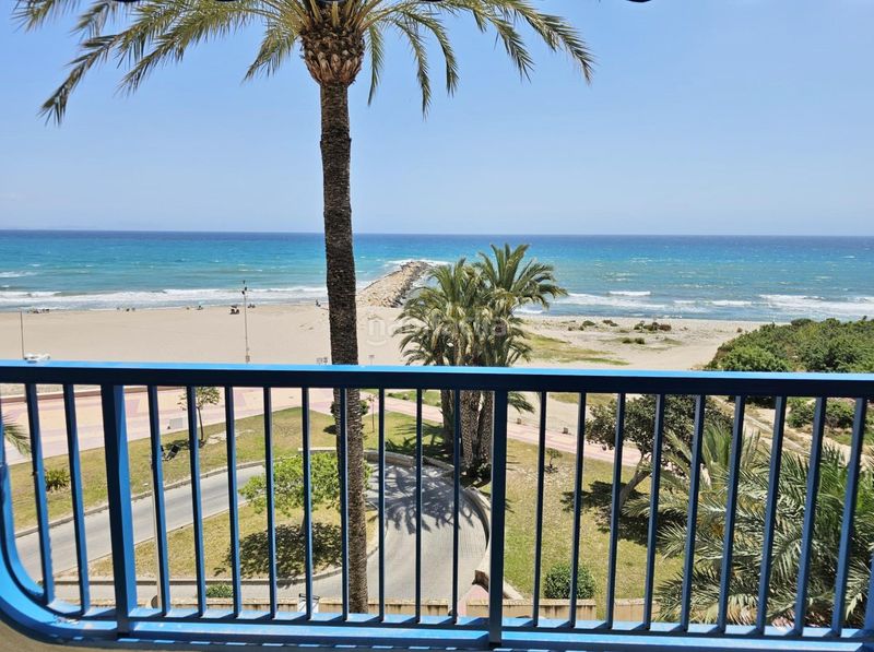 Foto 1c6a1715-5aea-4d3e-8530-43a9af00b3cd. Pis amb aparcament piscina a Campello Playa Campello (el)