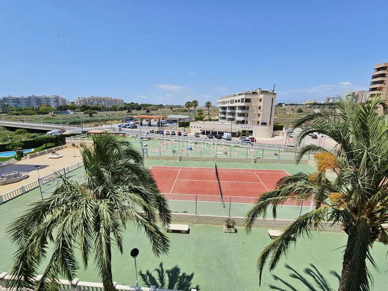 Foto 482330ee-5dfd-4fdd-bfe5-ce2d21e6fac9. Pis amb aparcament piscina a Campello Playa Campello (el)
