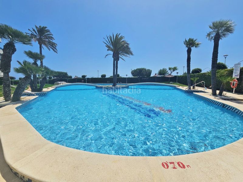 Foto c39cf812-e662-4845-a9e5-dc2cc8777f8e. Pis amb aparcament piscina a Campello Playa Campello (el)