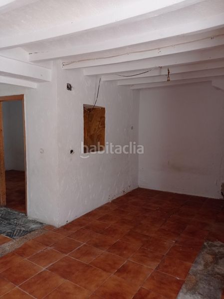 Foto 4bde8ba6-93f2-49c3-9fef-8293b3e20352. Masia a Oliva pueblo Oliva