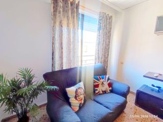 Etagenwohnung in Castalla. Amplia vivienda de cuatro dormitorios en castalla