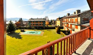 Location Appartement dans Ll�via. Piso para temporada de verano