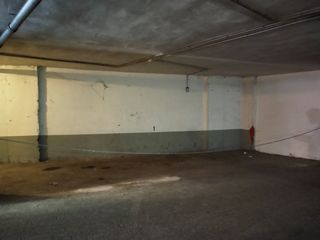 Parking coche en Colonia Madrid. Oportunidad garaje