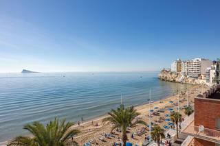 Pis a Playa Levante. Gran oportunidad de inversión con vistas al mar y totalmente ref