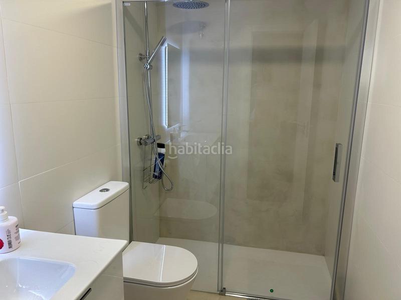 Foto 1265a07c-be92-429b-9594-e78ba5d4a75c. Piso apartamento en levante totalmente reformado a 300 mts del mar!! en Benidorm