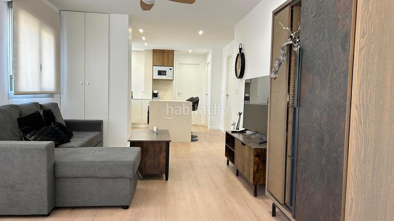 Foto 38139ee4-a1f7-4b57-8363-21e7f2c7a098. Piso apartamento en levante totalmente reformado a 300 mts del mar!! en Benidorm