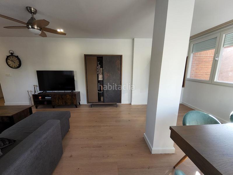 Foto 9ba249ce-d8ba-4369-87d1-2815fdea2956. Piso apartamento en levante totalmente reformado a 300 mts del mar!! en Benidorm