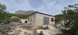 Casa a Juzgados - Plaza de Toros. Casa de campo para reformar con 21000 m2 de terreno en finestrat