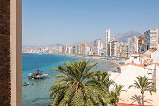 Apartamento en Ciudad Universitaria. Gran oportunidad apartamento con bonitas vistas al mar en levant