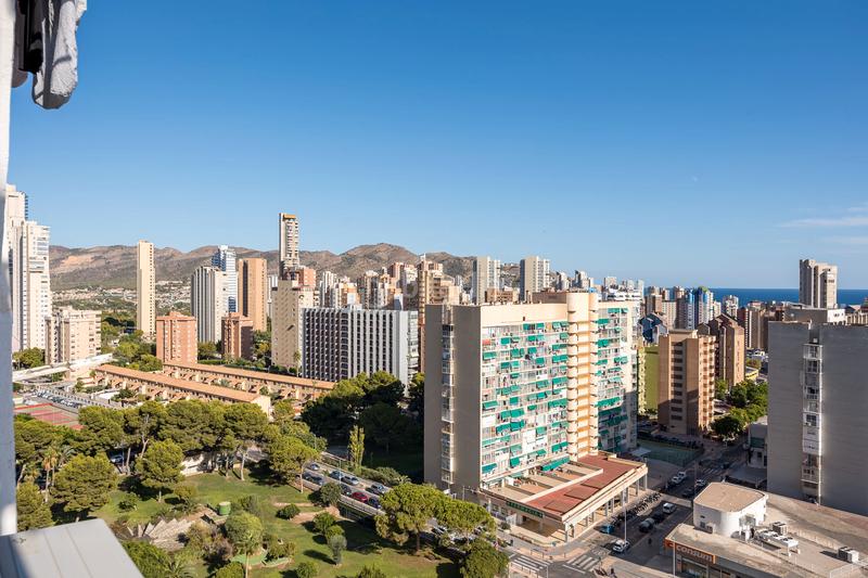 Foto 03b4fe96-cac8-4689-84bb-ed3981d33854. Apartamento  reformado con impresionantes vistas al mar en Benidorm