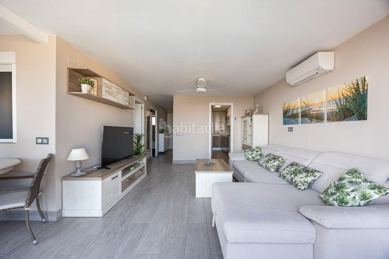 Foto e643bf85-8ffd-4818-bc31-894c3ddf664e. Apartamento  reformado con impresionantes vistas al mar en Benidorm