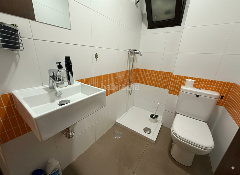 Foto 7f3995b2-68d7-411b-a929-17ff8ec02dff. Piso amplio piso para entrar a vivir en la nucía en Nucia (la)