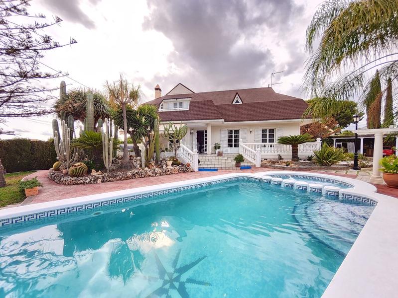 Foto 22951544-d67c-472a-8b93-76607e5c3152. Chalet avec piscine dans Sol y Luz Sant Vicent del Raspeig