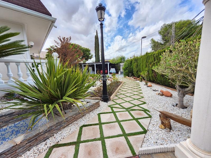 Foto 799a2155-c926-4159-8a59-65563e9d1b9c. Chalet avec piscine dans Sol y Luz Sant Vicent del Raspeig