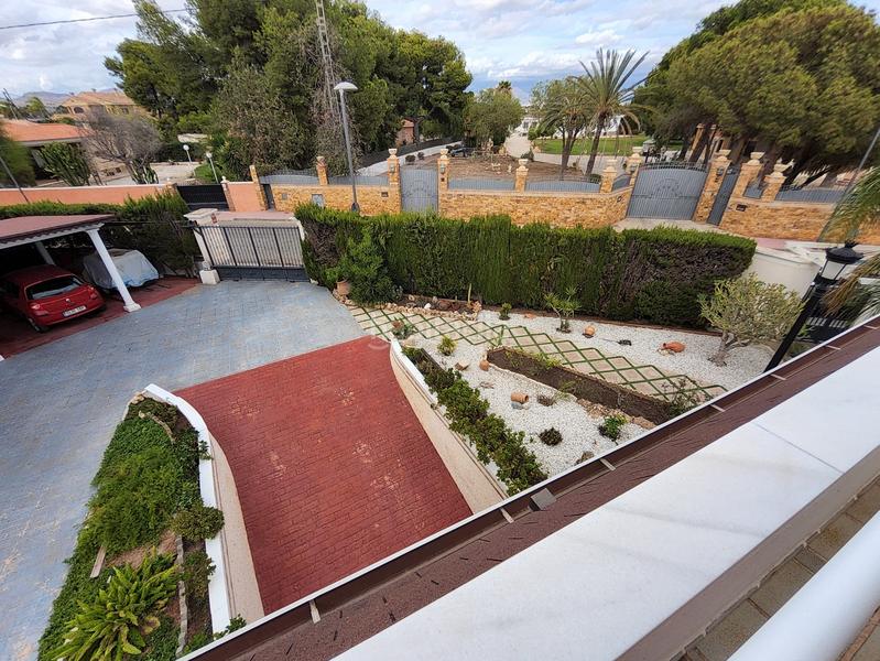 Foto ca294ec1-f85f-44fb-8740-a6921eb885da. Chalet avec piscine dans Sol y Luz Sant Vicent del Raspeig