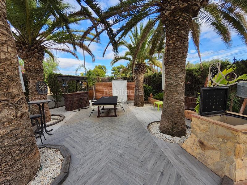 Foto cfd3b37f-e162-4999-b52a-0f6a2f5bd430. Chalet avec piscine dans Sol y Luz Sant Vicent del Raspeig