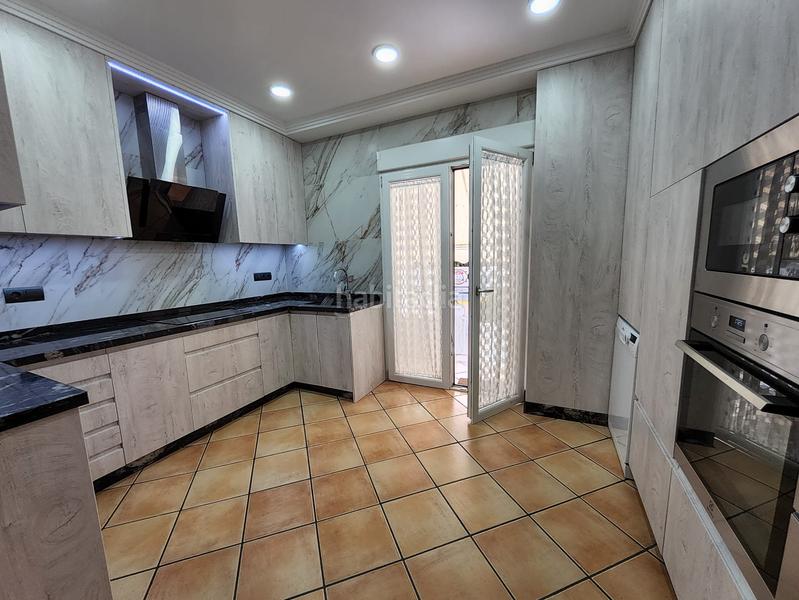 Foto ef31504e-3fdc-4eea-95d7-4fc3733cb0b9. Chalet avec piscine dans Sol y Luz Sant Vicent del Raspeig