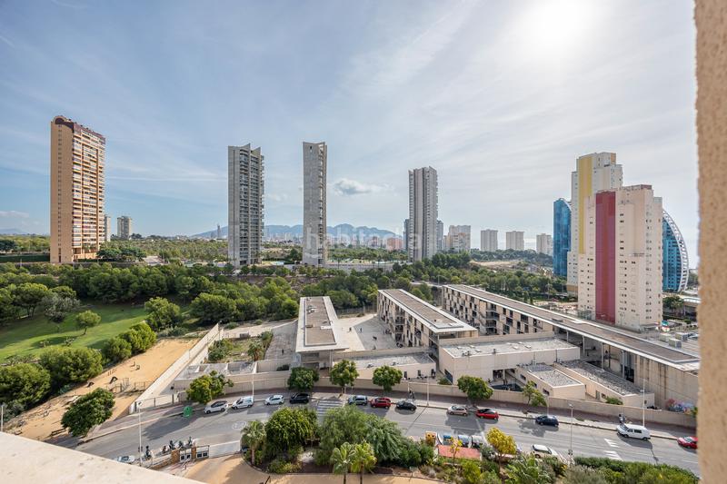 Foto e98559e4-f3c4-4475-af97-7761ffed6ab1. Apartament amb piscina a Via Parque Benidorm