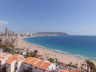 Lloguer Pis a Playa Poniente. Alquiler anual en la cala de benidorm