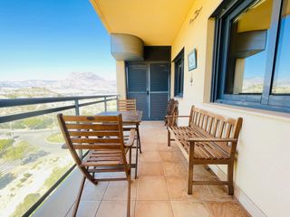 Etagenwohnung en Bulevar-Puerta M�tica. Apartamento en urbanizaci�n de excelente calidad