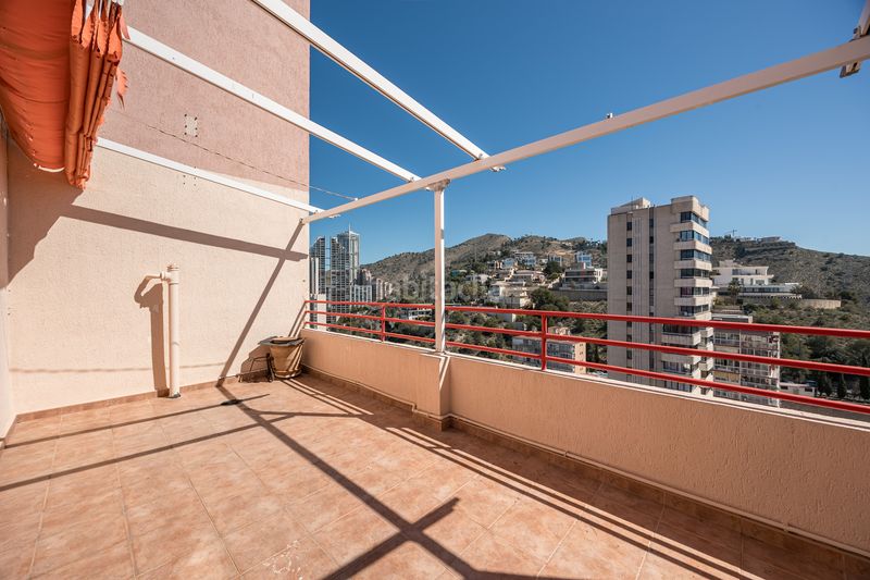 Foto cc589149-7f42-45c9-ac1d-5e6b7e6bb88b. Àtic amb piscina a Rincón Alto Benidorm