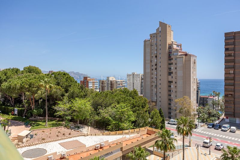 Foto 162d8224-2b9c-475d-9bb9-6bed9fc8fbaa. Pis amb piscina a Playa Poniente Benidorm