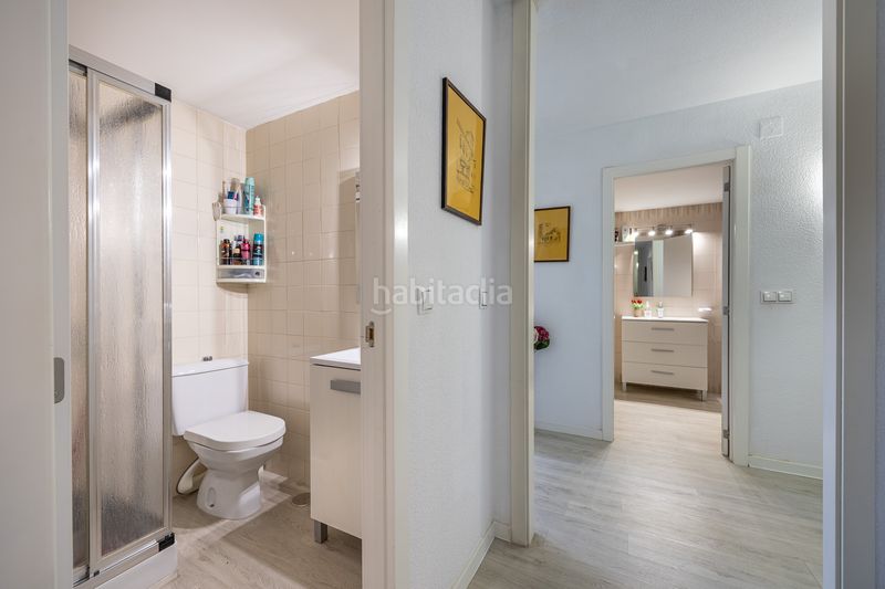 Foto b91b2fad-9131-4314-954c-4b83e82bbde8. Pis amb piscina a Playa Poniente Benidorm