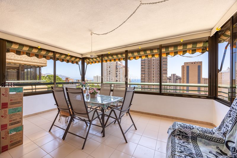 Foto fbdf27cd-b192-4667-b477-80f45a9e0aec. Pis amb piscina a Playa Poniente Benidorm