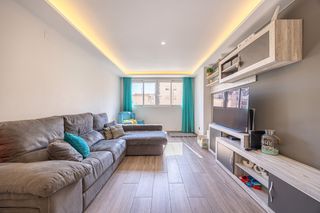 Pis a Colonia Madrid. Piso a la venta en zona colonia madrid en benidorm para entrar a